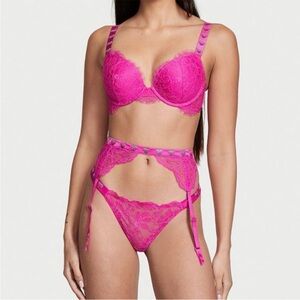 Victoria’s Secret Very Sexy Push-Up 34DD with Matching Garter and Cheeky NWT
